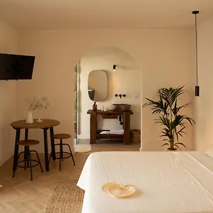 https://san-felipe-suites.in-canary-islands.com